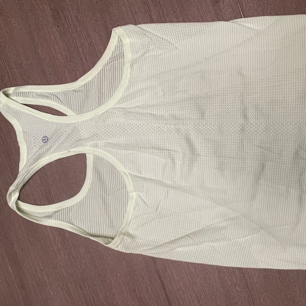Lululemon tank